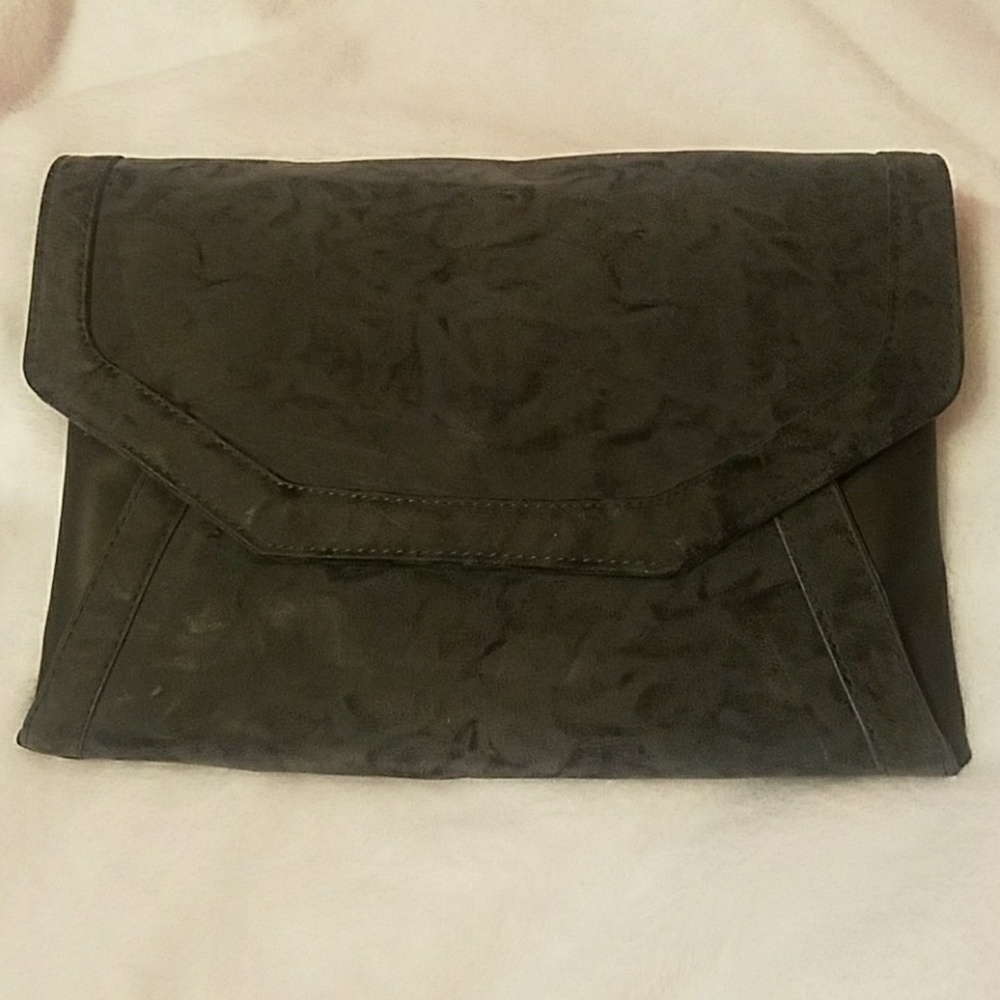 Rustic Gray/Black Clutch